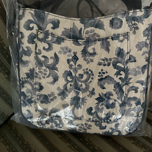 Patricia Nash NWT Emeline Crossbody bag. - Picture 7 of 7